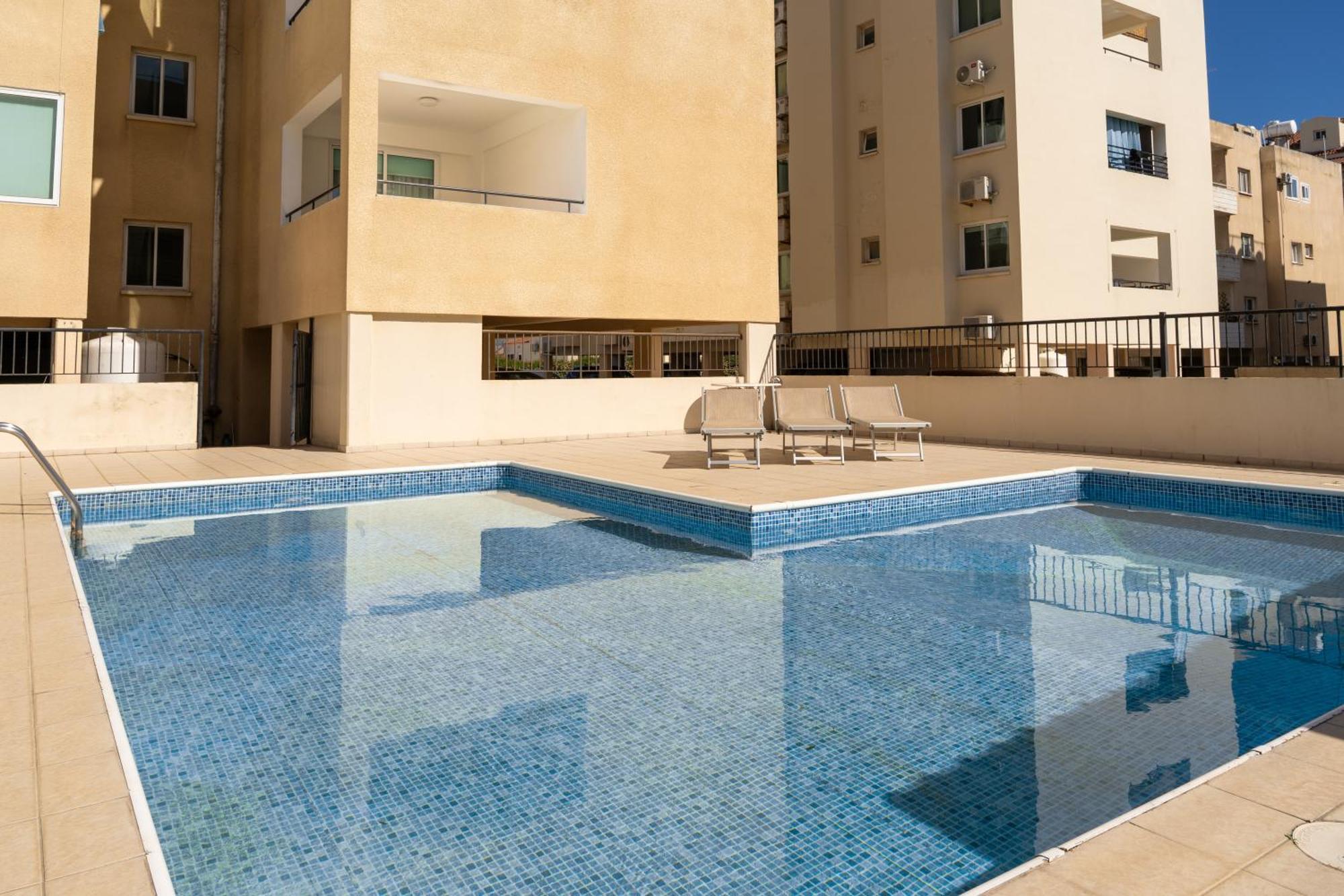 Olivia Mackenzie 2 Bedroom Flat With Pool Apartament