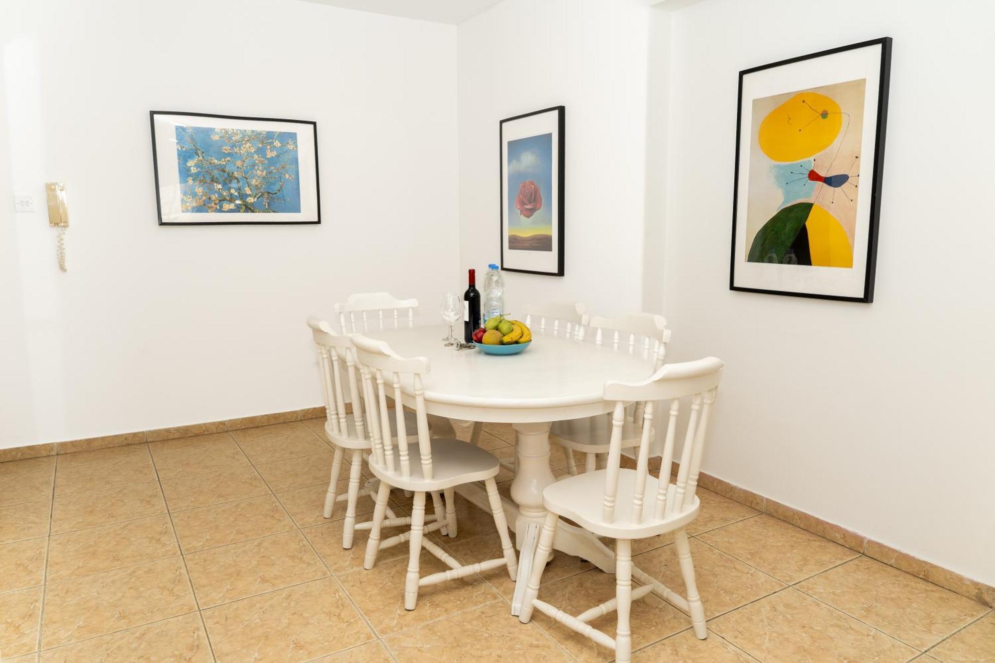 Apartament Olivia Mackenzie 2 Bedroom Flat With Pool *